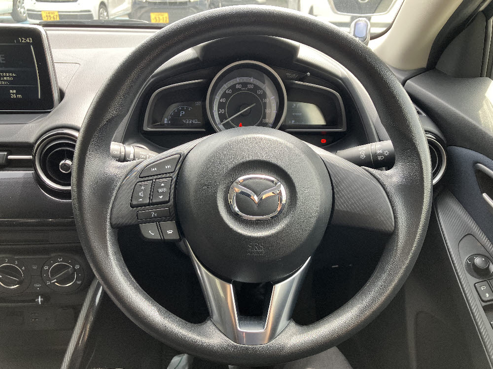 マツダ　デミオ　13S11枚目