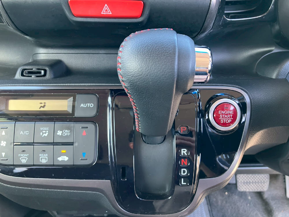 ホンダ　Ｎ ＢＯＸカスタム　G・Aパッケージ17枚目