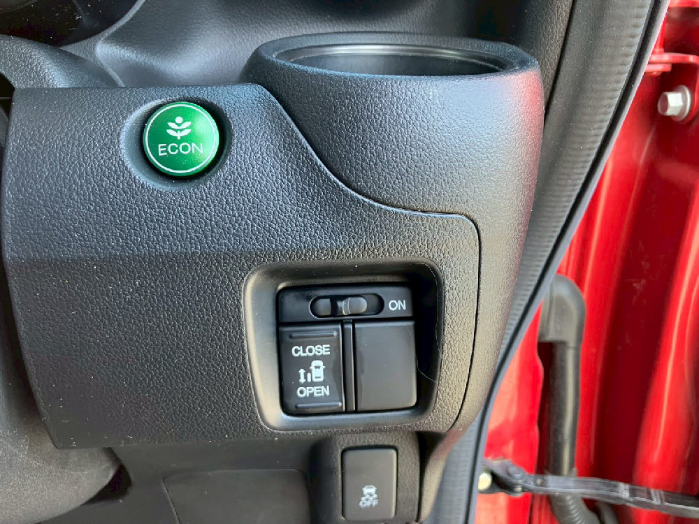 ホンダ　Ｎ ＢＯＸカスタム　G・Aパッケージ18枚目