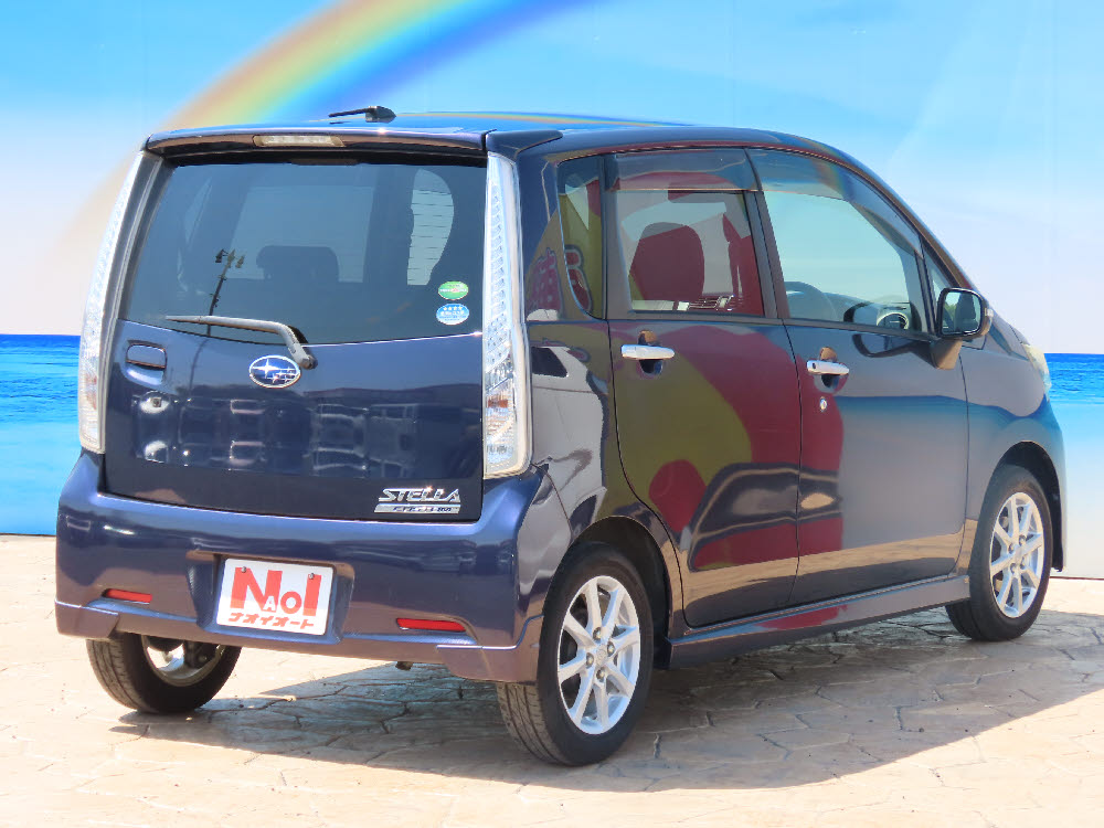 スバル　ステラカスタム　R4枚目