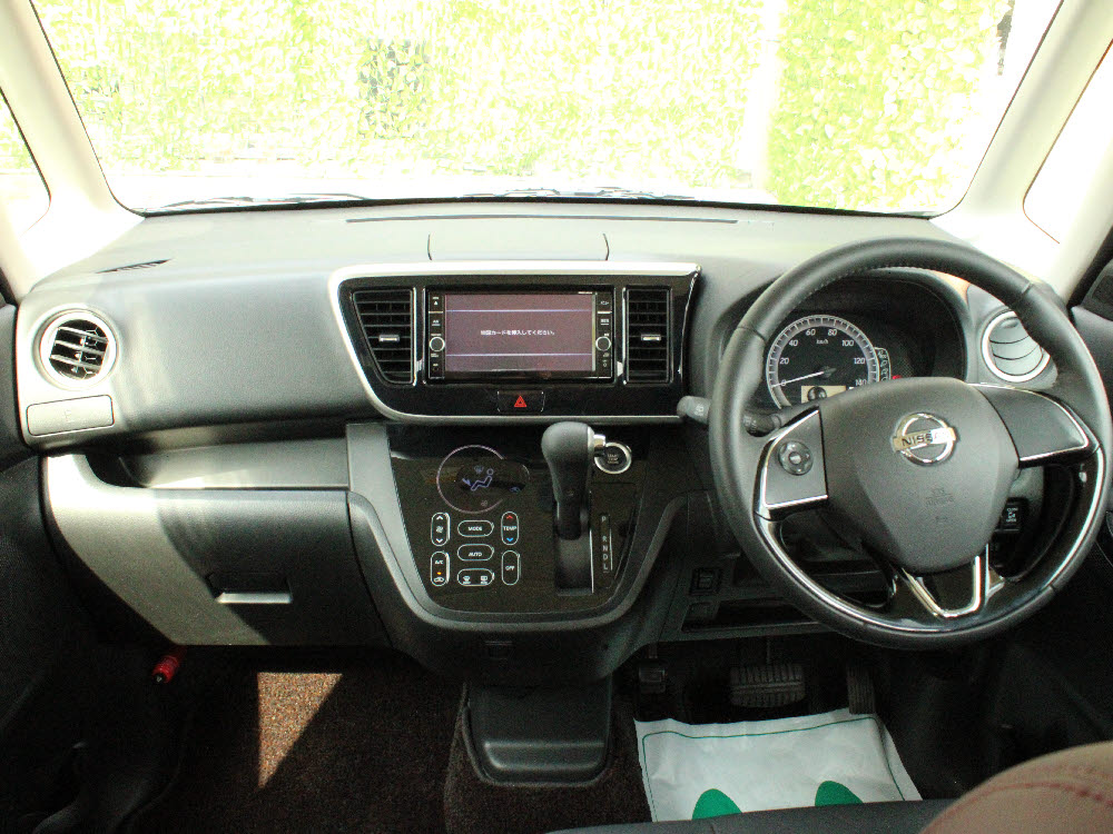 ニッサン　デイズルークス　ボレロ17枚目