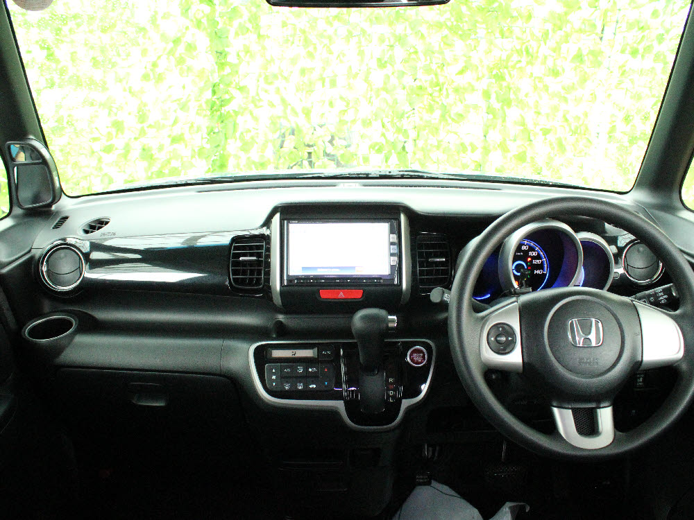 ホンダ　Ｎ ＢＯＸ＋カスタム　G・Lパッケージ17枚目