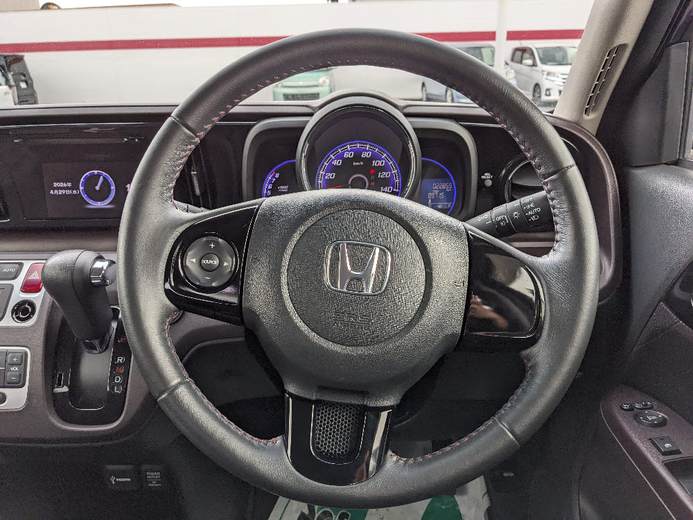 ホンダ　Ｎ ＯＮＥ　プレミアム　安心P14枚目