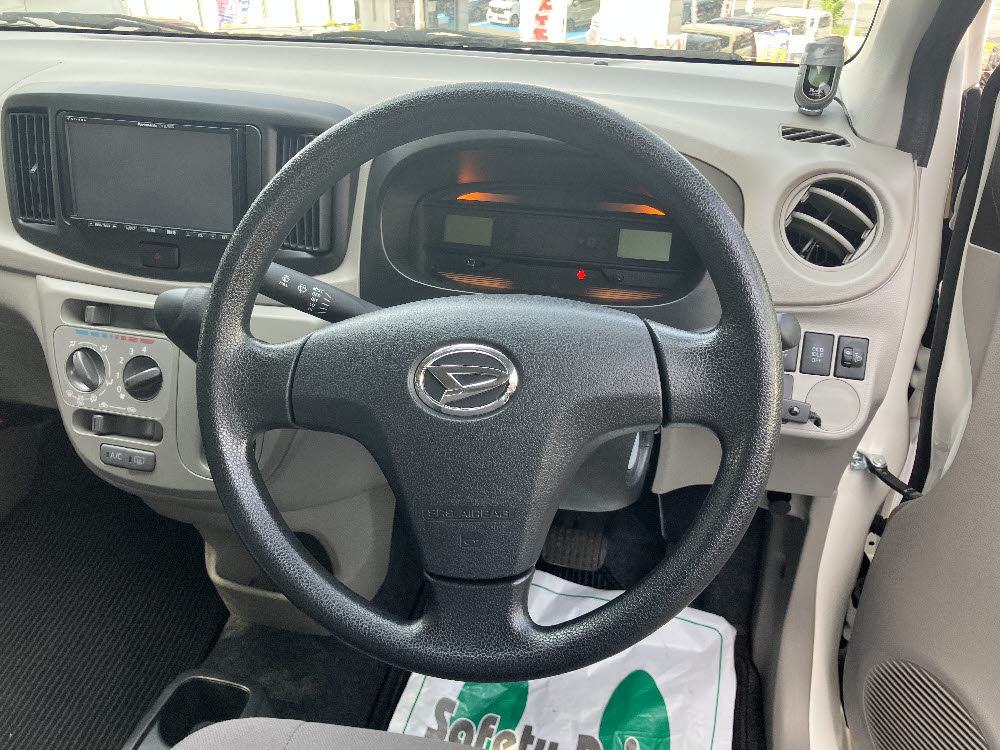 ダイハツ　ミライース　L-SA6枚目