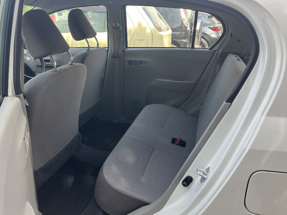 ダイハツ　ミライース　L-SA8枚目