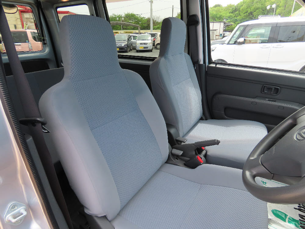 ダイハツ　ハイゼットカーゴ　DX　MT9枚目