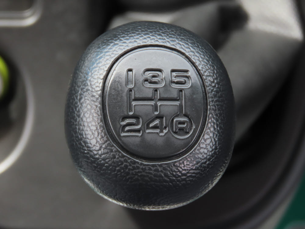 ダイハツ　ハイゼットカーゴ　DX　MT14枚目