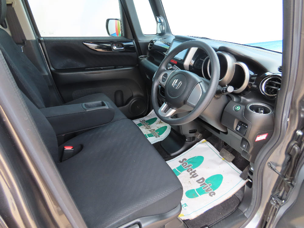 ホンダ　N BOXカスタム　GLパッケージ8枚目