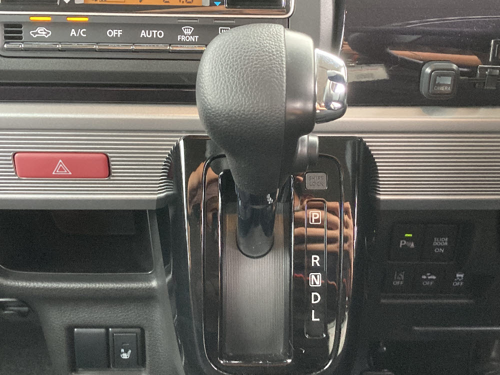 スズキ　スペーシアカスタム　HVGS16枚目