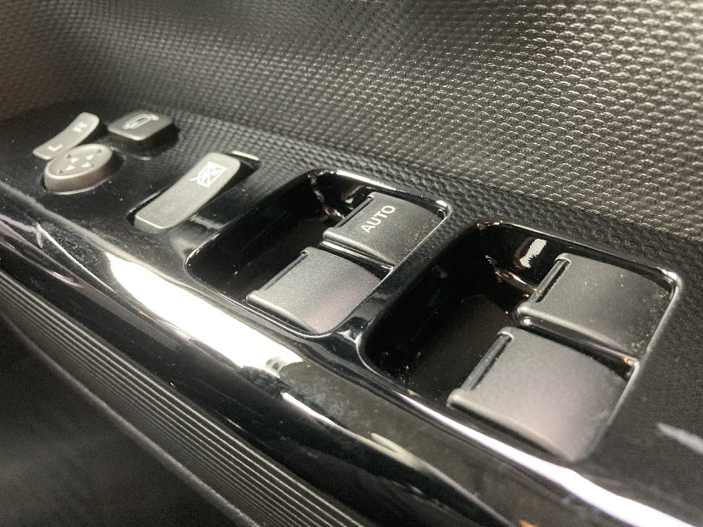 スズキ　スペーシアカスタム　HVGS17枚目