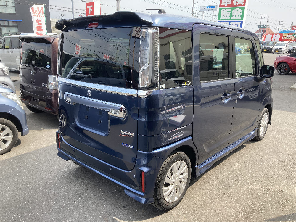 スズキ　スペーシアカスタム　HVGS4枚目