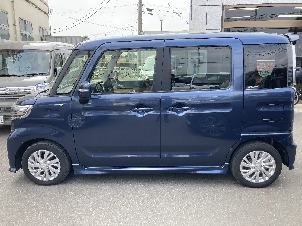 スズキ　スペーシアカスタム　HVGS7枚目