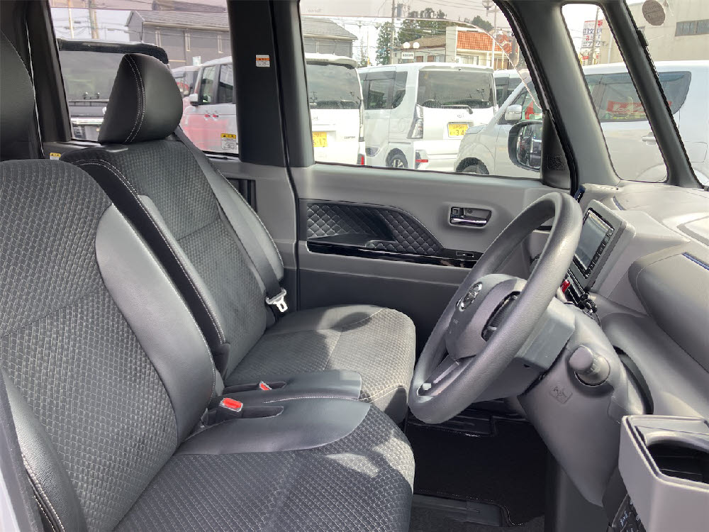 ダイハツ　タントカスタム　X13枚目