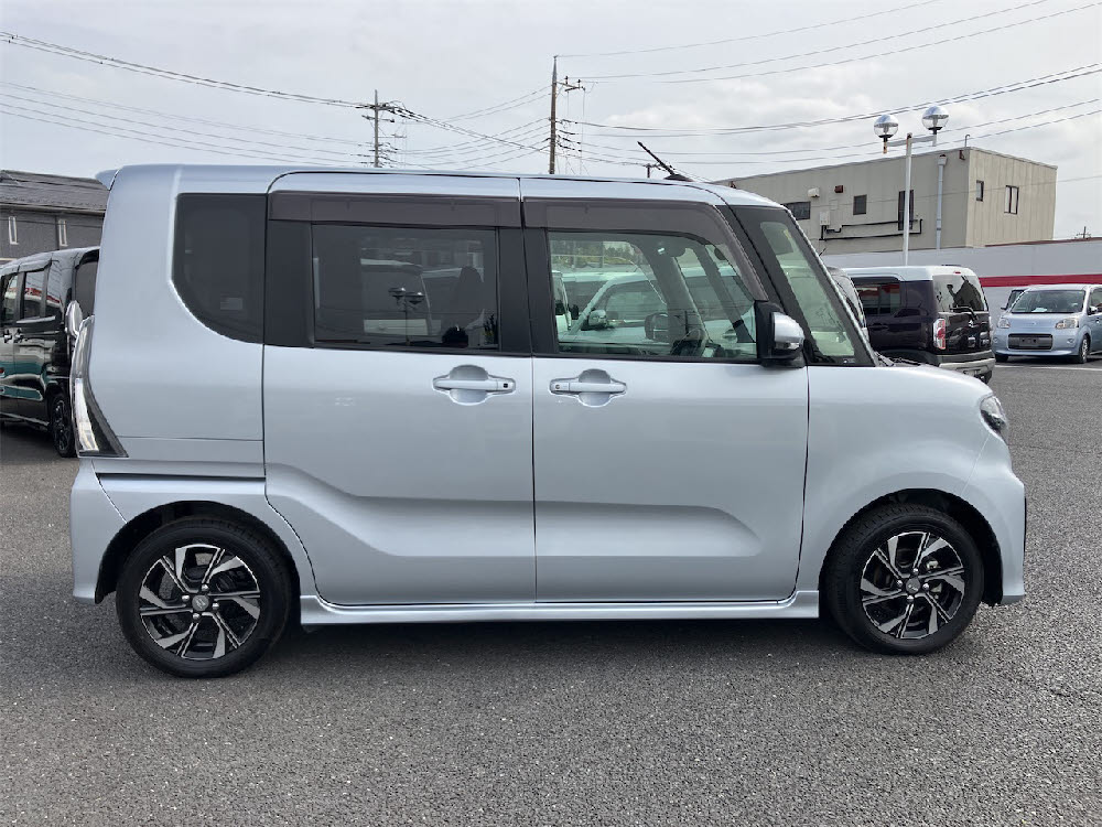 ダイハツ　タントカスタム　X3枚目