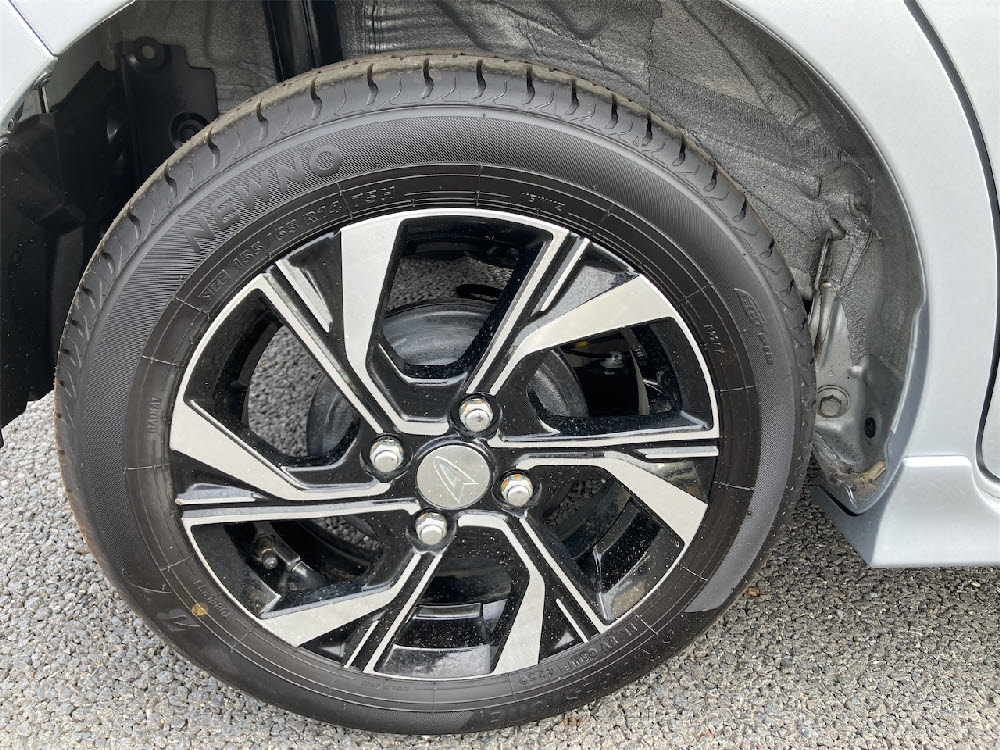 ダイハツ　タントカスタム　X8枚目