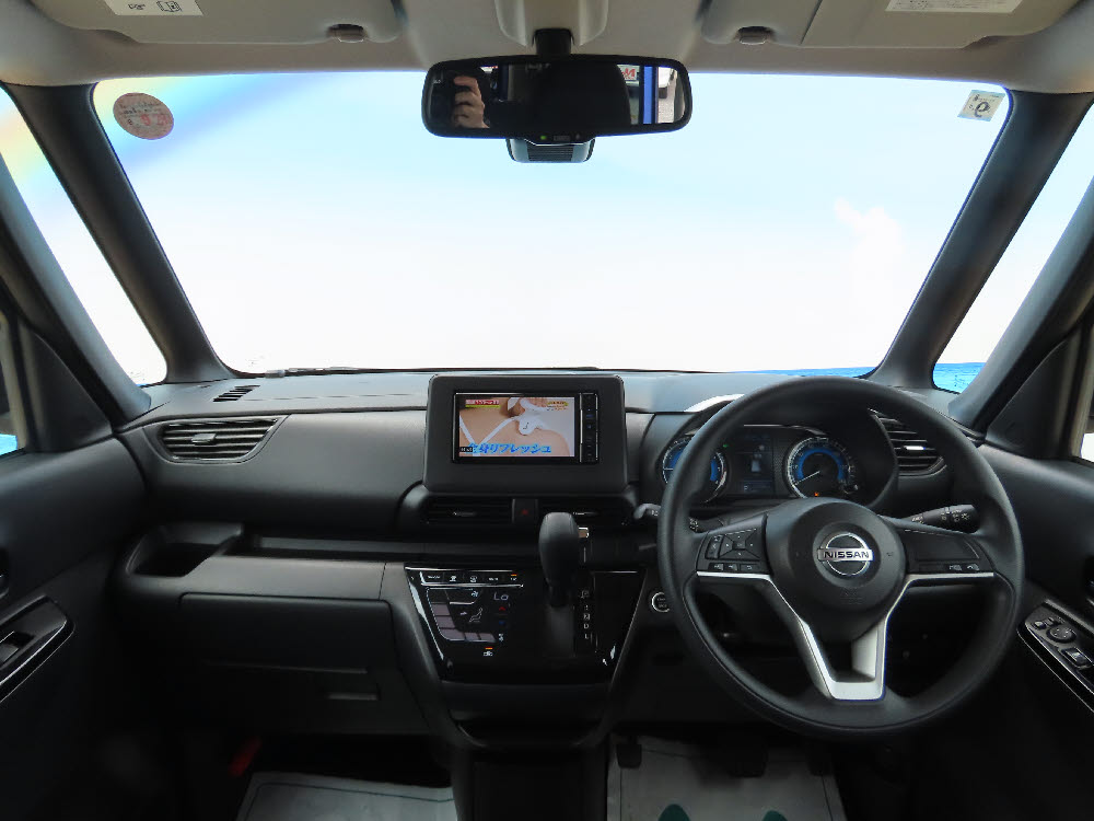 ニッサン　ルークス　ハイウェイスターX11枚目