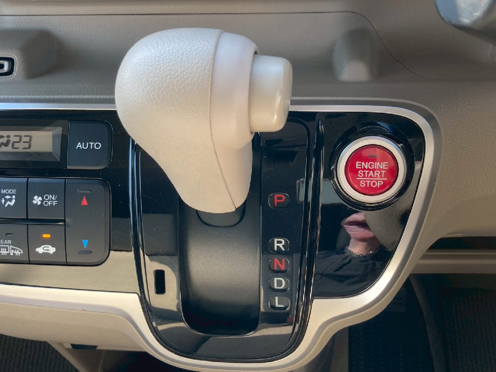 ホンダ　Ｎ ＢＯＸ　G・SSパッケージ16枚目