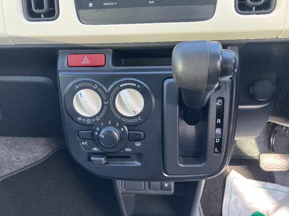 スズキ　アルト　L15枚目