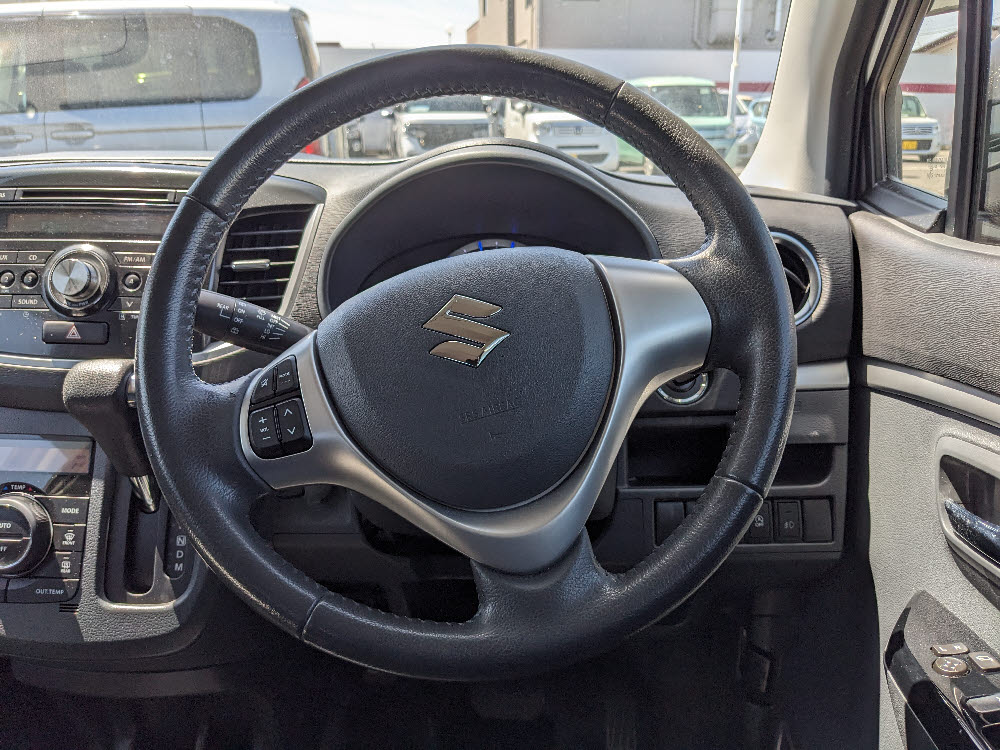 スズキ　ワゴンＲスティングレー　T14枚目