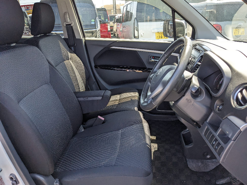 スズキ　ワゴンＲスティングレー　T16枚目