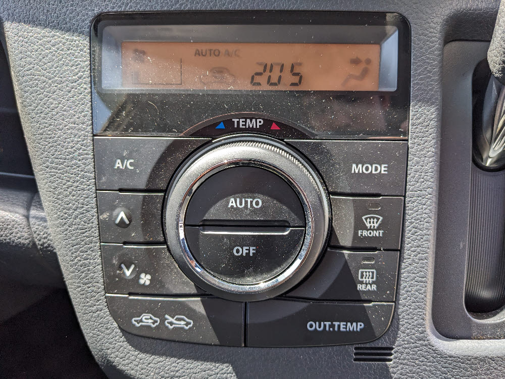 スズキ　ワゴンＲスティングレー　T18枚目