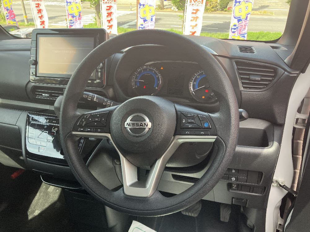 ニッサン　ルークス　ハイウェイスターXアーバンクロムプロパイロットED3枚目