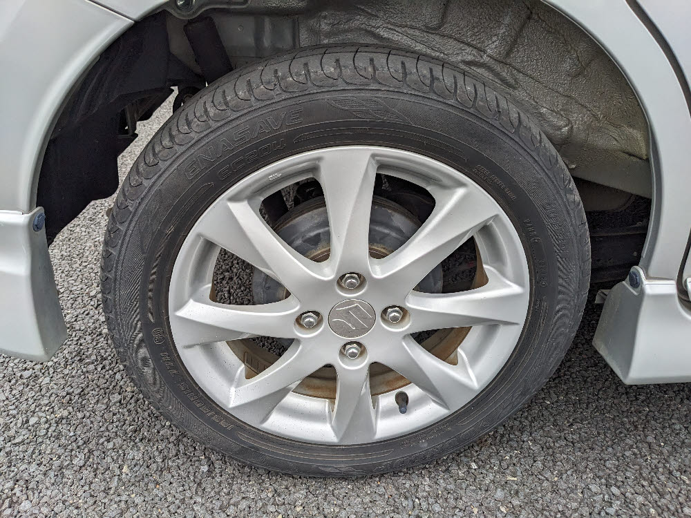 スズキ　ソリオ　X8枚目