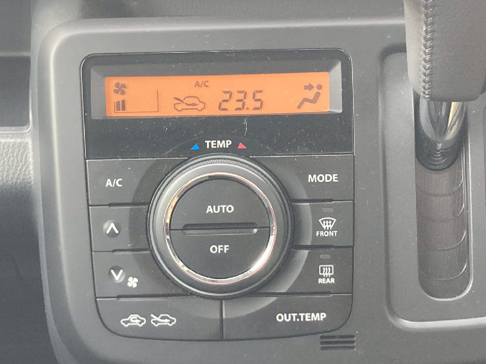 スズキ　ＭＲワゴン　Xセレクション16枚目