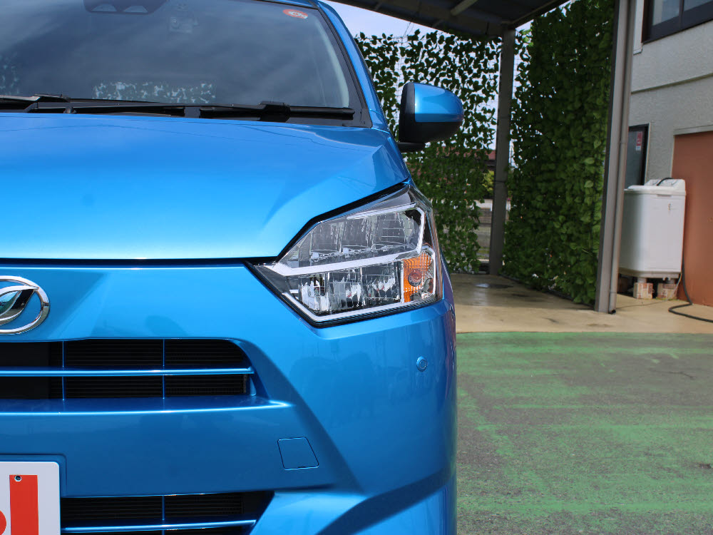 ダイハツ　ミライース　XリミテッドSAⅢ8枚目