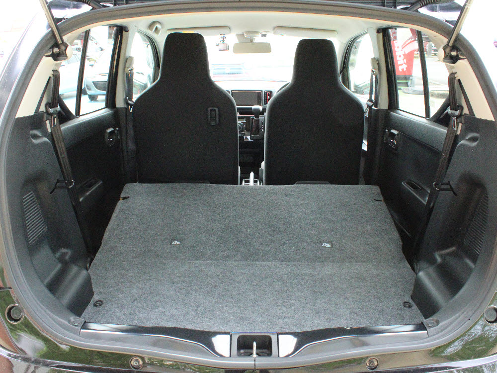 スズキ　アルトターボRS　ベースグレード14枚目