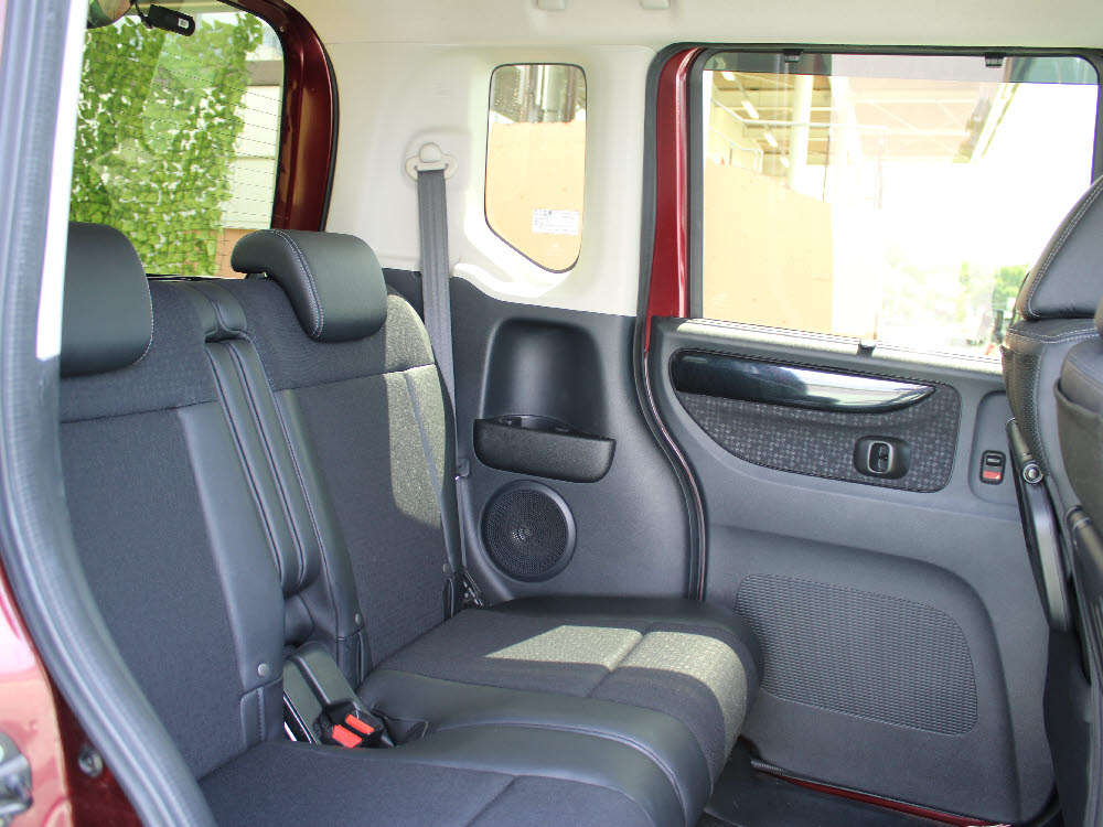 ホンダ　N BOXカスタム　G・ターボLパッケージ15枚目