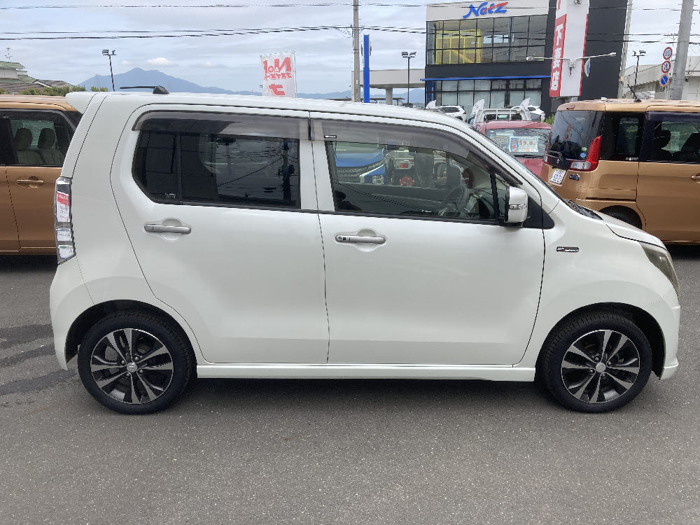 スズキ　ワゴンＲ　20周年記念車3枚目
