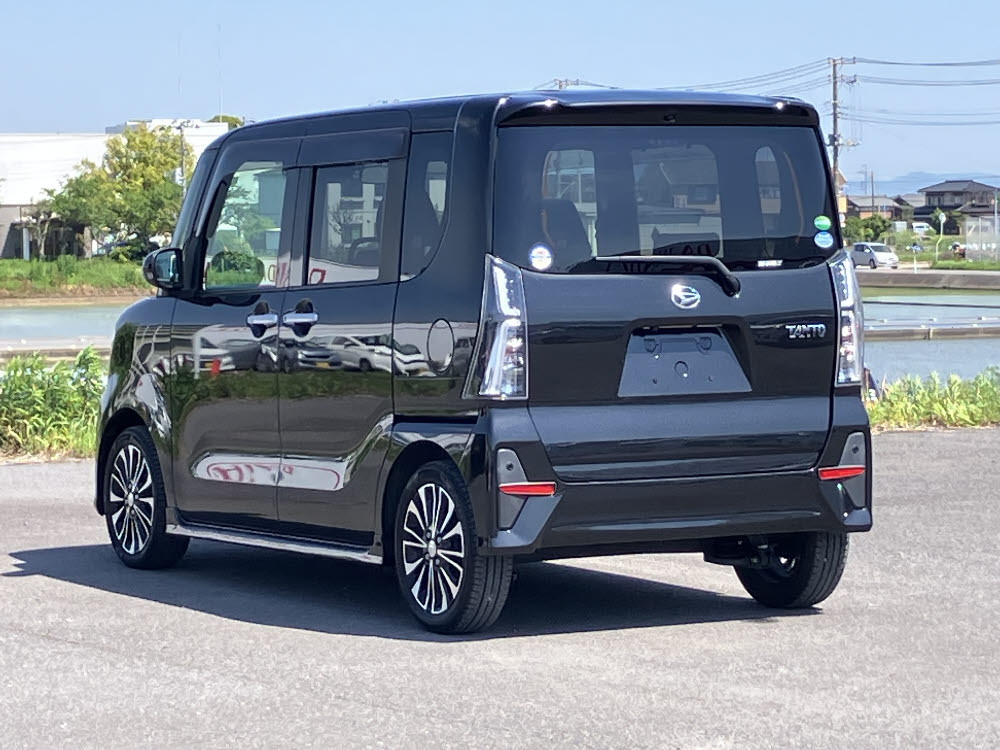 ダイハツ タントカスタム RS2枚目