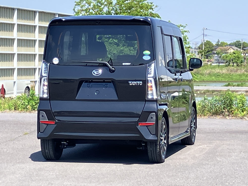 ダイハツ タントカスタム RS4枚目