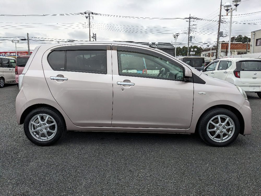 ダイハツ　ミライース　X3枚目