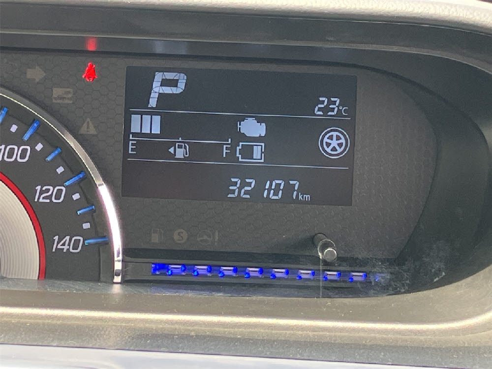 スズキ　ワゴンＲスティングレー　HVX9枚目