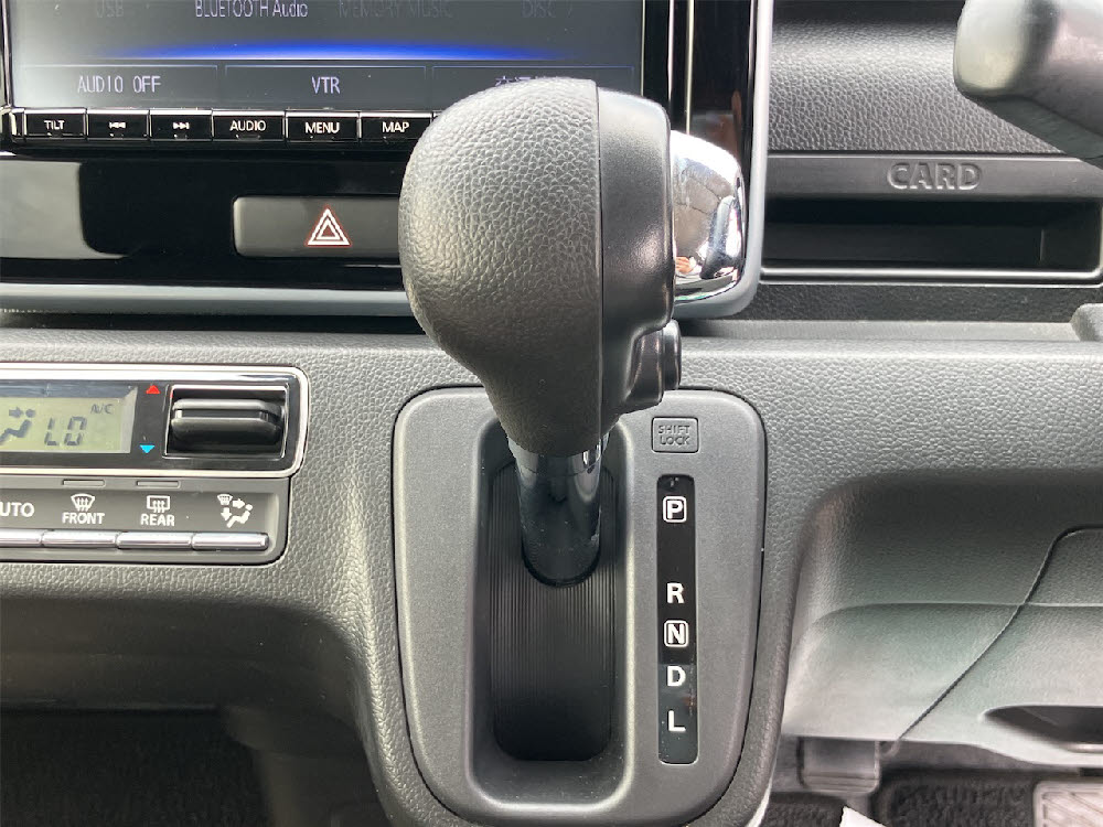 スズキ　ワゴンＲスティングレー　HVX17枚目