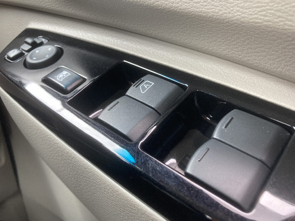 ミツビシ　ｅｋスペース　G17枚目