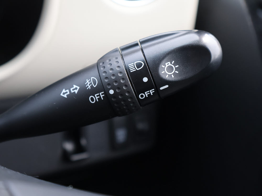 ダイハツ　ミラココア プラスX スペシャルコーデ11枚目