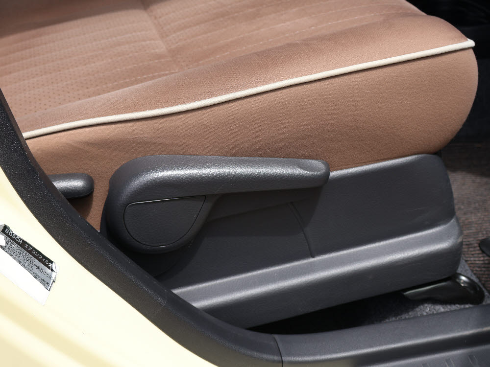 ダイハツ　ミラココア プラスX スペシャルコーデ16枚目