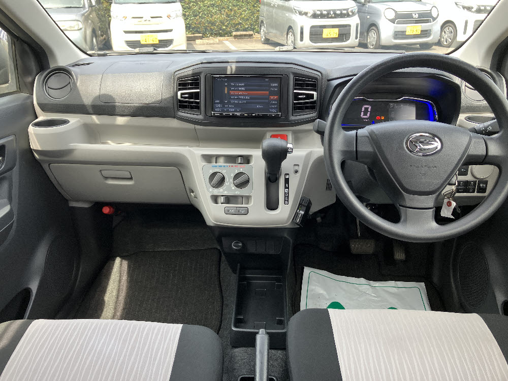 ダイハツ　ミライース　X-SAⅢ3枚目