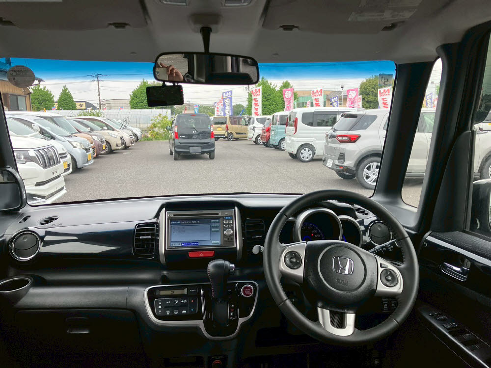 ホンダ　Ｎ ＢＯＸカスタム　GターボAパッケージ11枚目