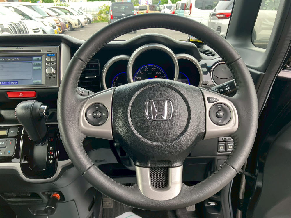 ホンダ　Ｎ ＢＯＸカスタム　GターボAパッケージ12枚目