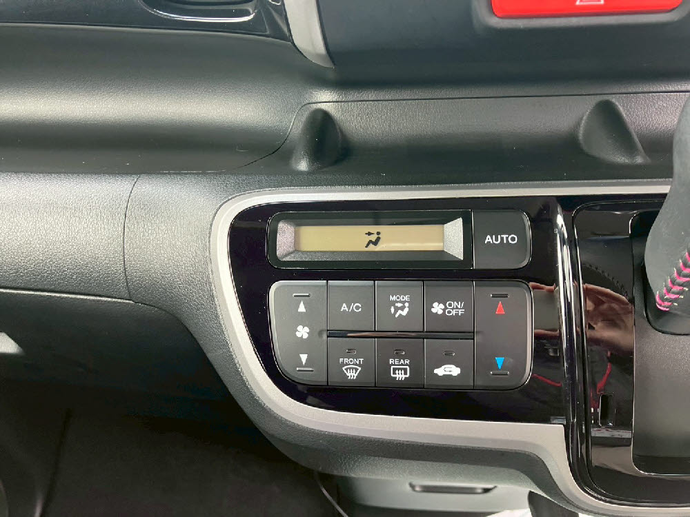 ホンダ　Ｎ ＢＯＸカスタム　GターボAパッケージ16枚目