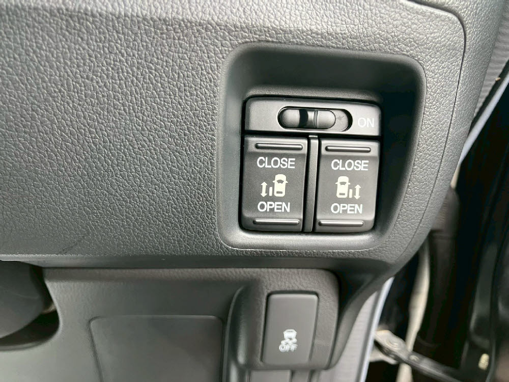 ホンダ　Ｎ ＢＯＸカスタム　GターボAパッケージ18枚目