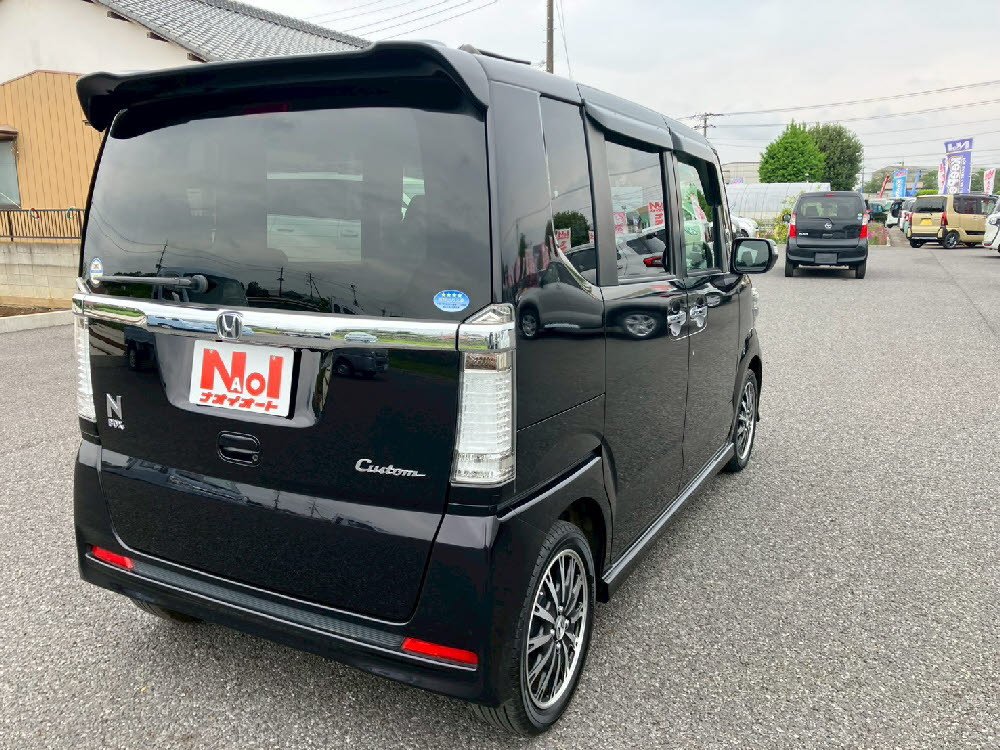 ホンダ　Ｎ ＢＯＸカスタム　GターボAパッケージ4枚目