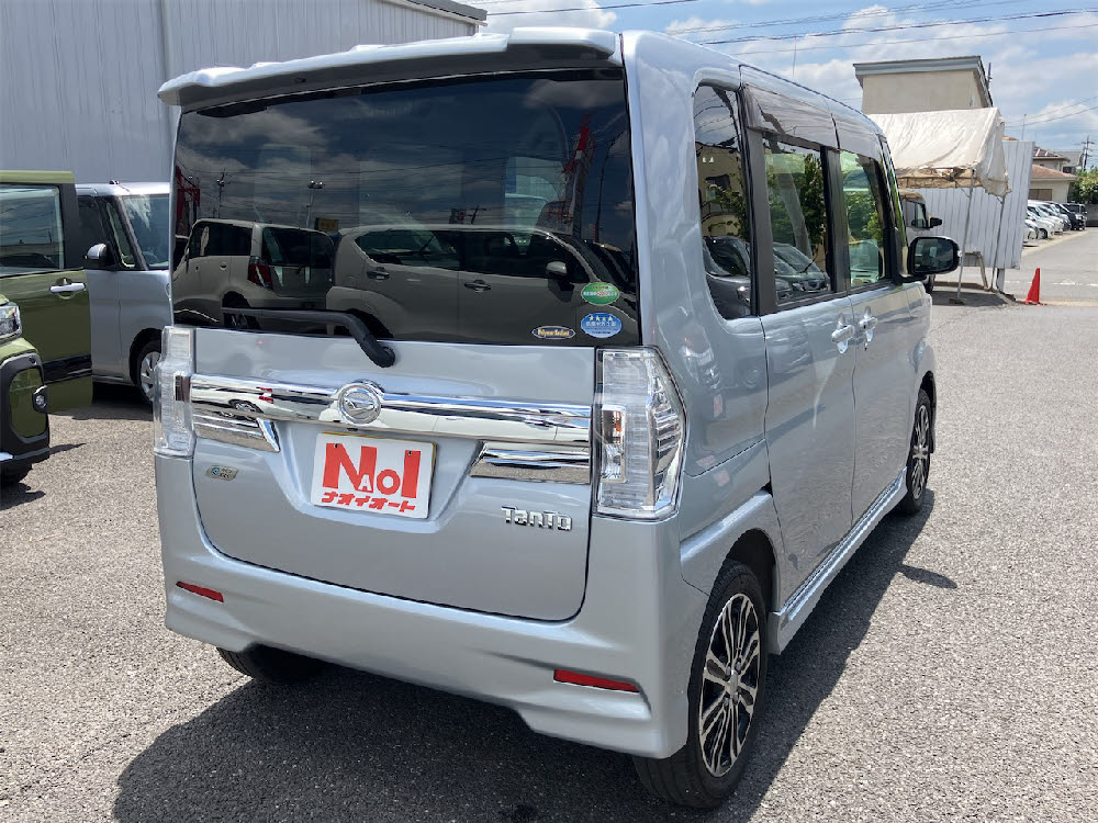 ダイハツ　タントカスタム　RS3枚目