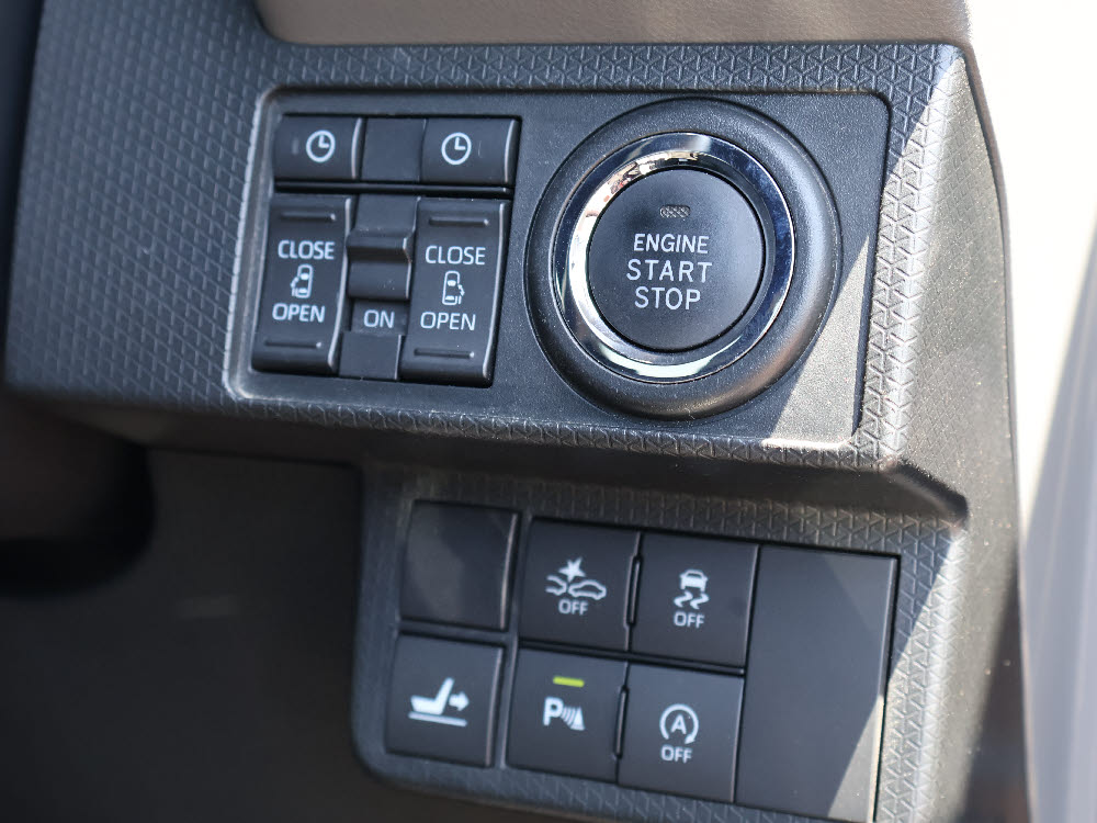 ダイハツ　タントカスタム　カスタムRS18枚目
