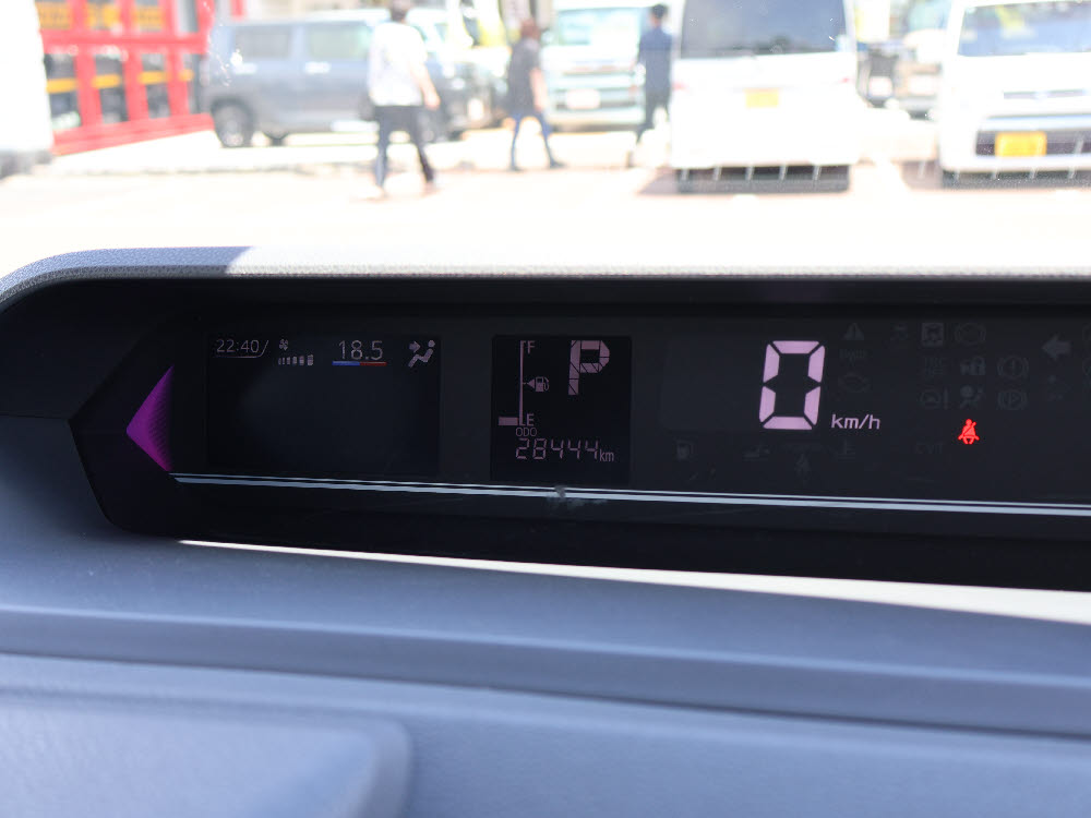 ダイハツ　タントカスタム　カスタムRS8枚目