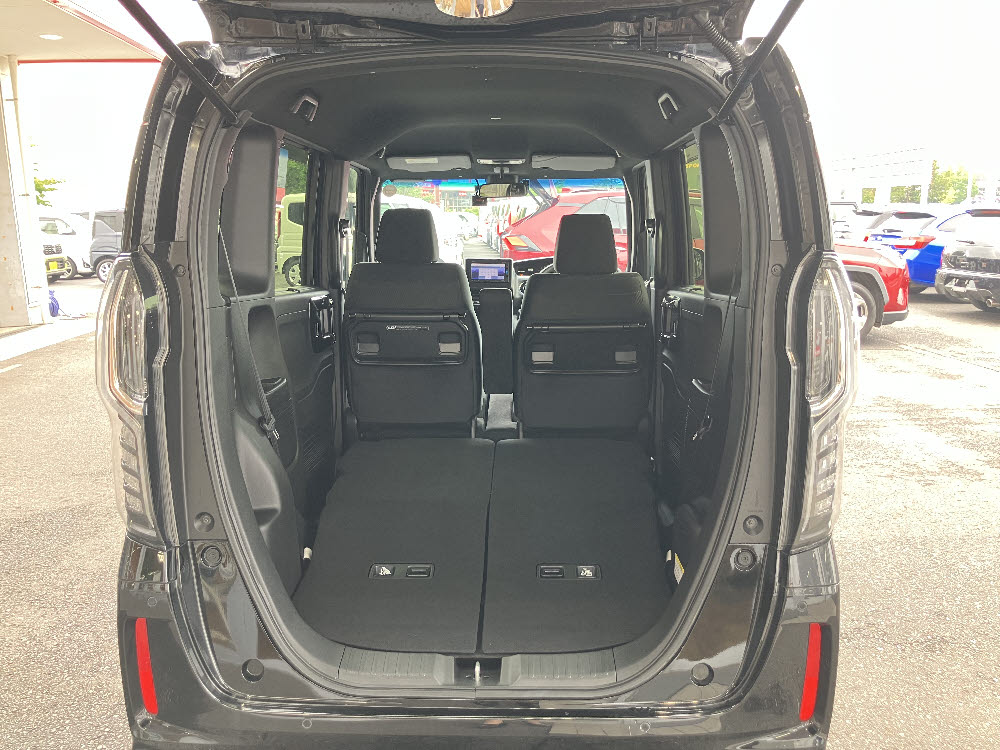 ホンダ　Ｎ ＢＯＸカスタム　L9枚目